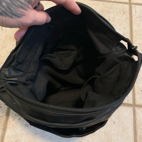 Bench Black Faux Leather Crossbody Messenger Bag - Picture 4 of 11